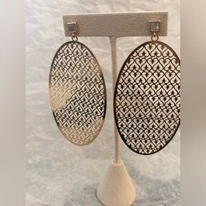 Elegant Gold tone and Black Filigree Earrings